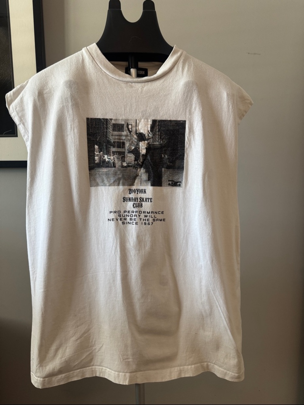 JAPAN Zoo York White Graphic Tank Top with Black Photo Print CUT SLEEVELESS